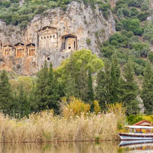 KAUNOS KRAL MEZARLARI