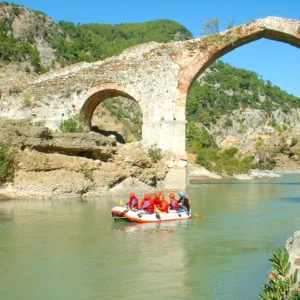 Alternative view of RAFTING TURU